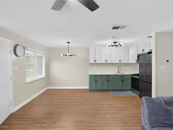 304 Orland St APT 43, Las Vegas, NV 89107