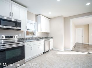 712 Cooper St #1, Agawam, MA 01001