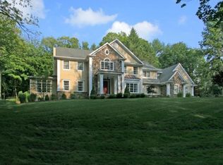 4 Whitehead Rd, Morristown, NJ 07960