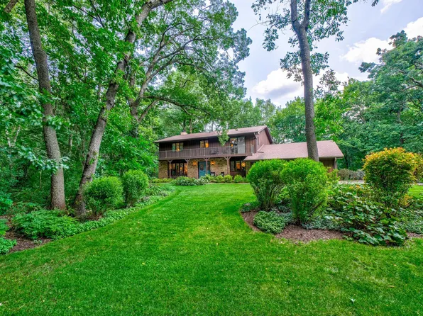 44 S Deep Lake Rd, North Oaks, MN 55127
