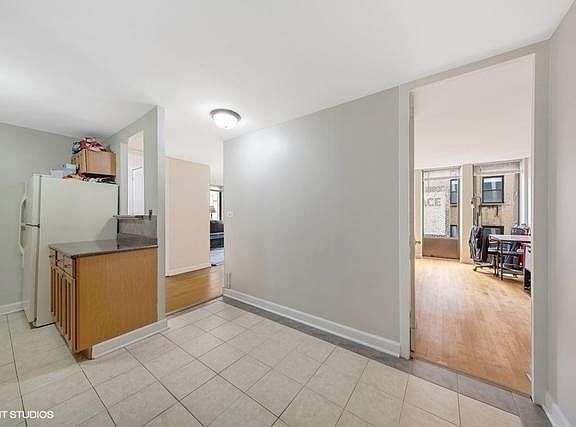 4th image of 100 E Walton St APT 14F