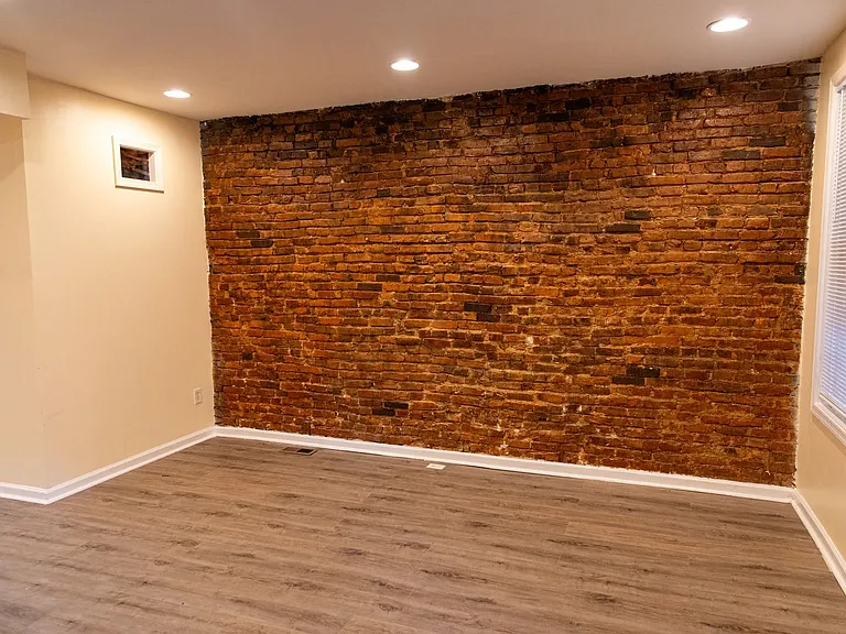 505 Denison St — Photo 17