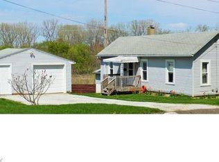 192 1st St NE, Barberton, OH 44203