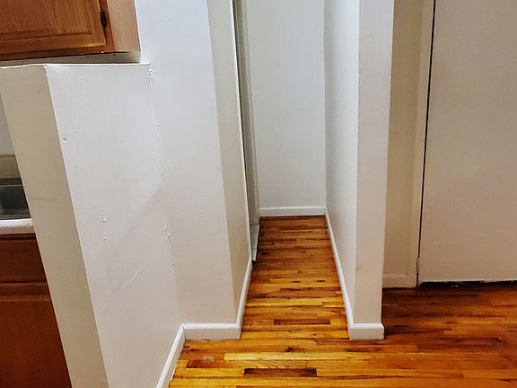 5th image of 2408 23rd St Floor 2