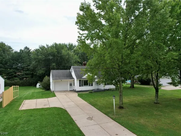 9934 Georgetown St, Louisville, OH 44641