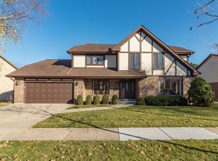 2203 N Ridge Ave, Arlington Heights, IL 60004