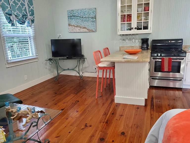 226 NE 1st Ave #KEY LIME — Photo 19
