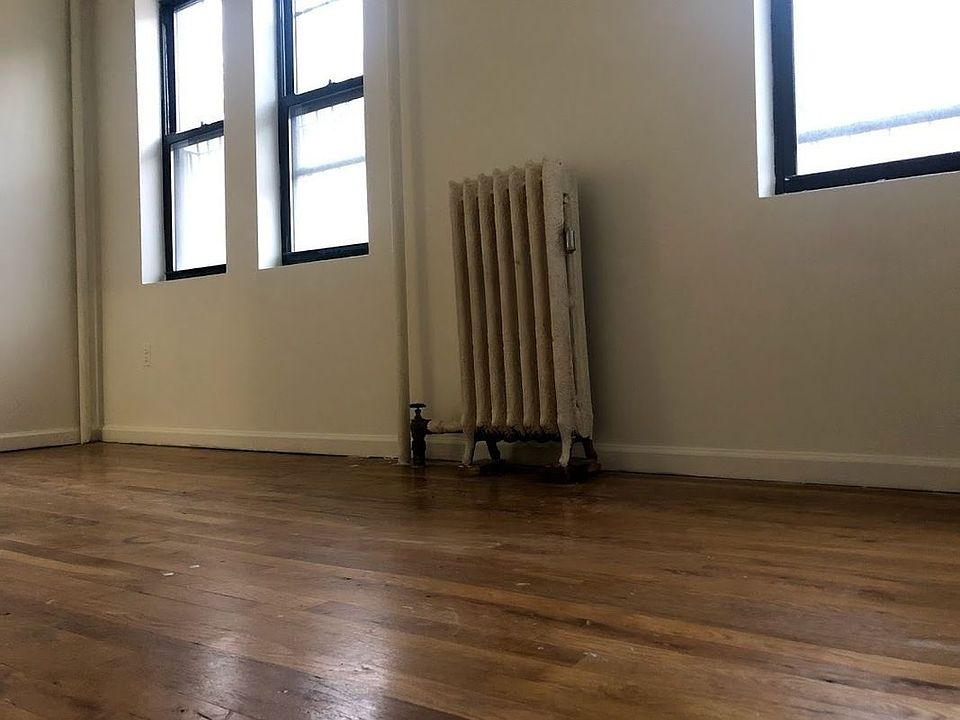 1st image of 349 Clifton Pl APT 1