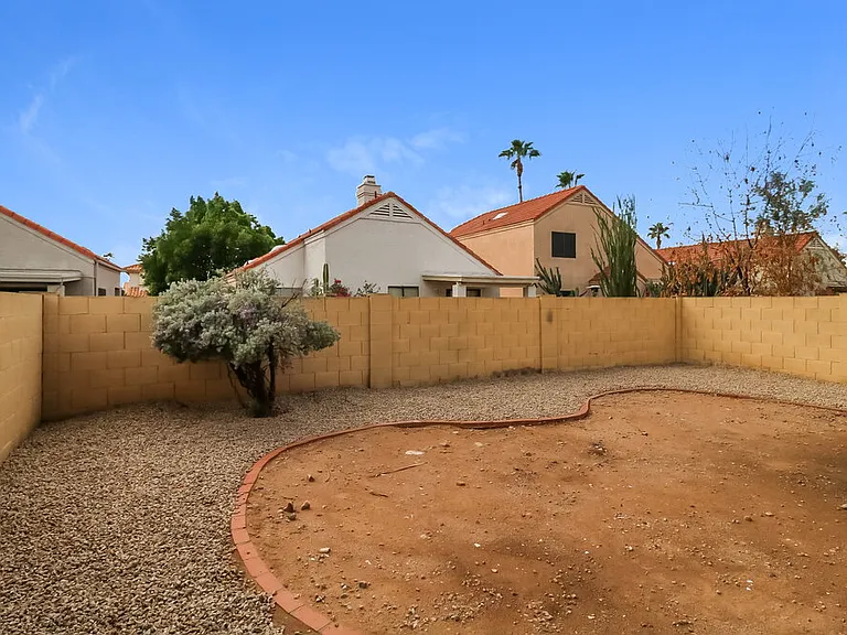 19412 N 76th Ave — Photo 17