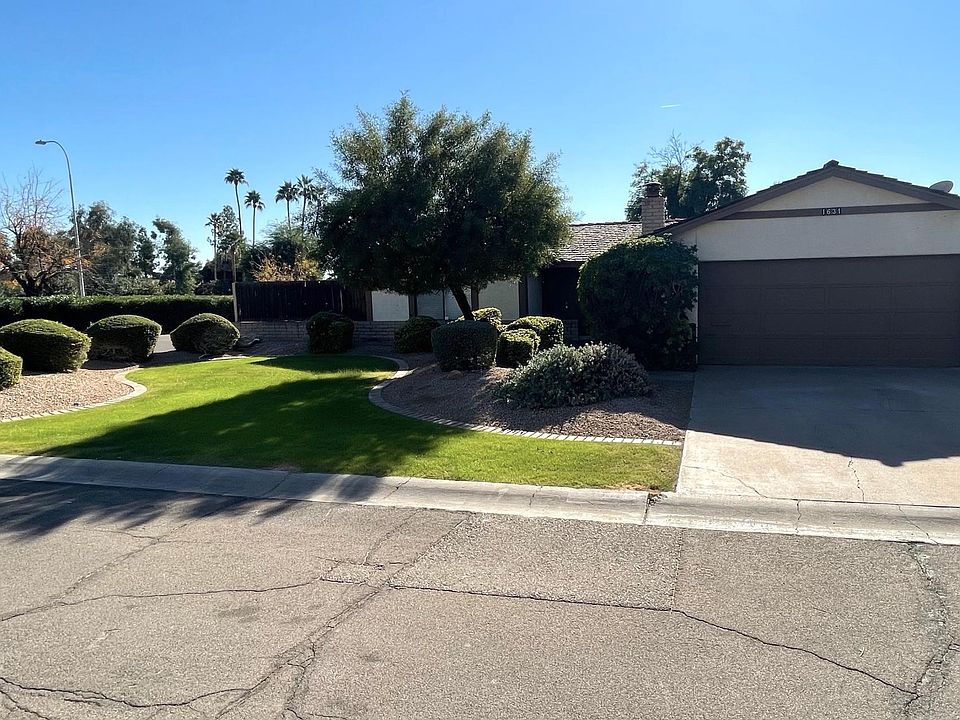 1st image of 1631 E Edgewater Dr
