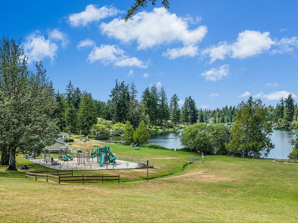 Private lake access and park