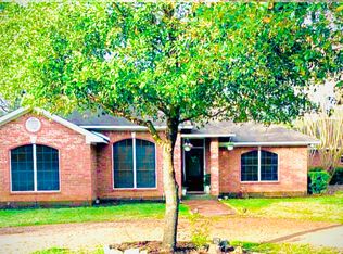 3500 N Briarwood Dr, Brenham, TX 77833