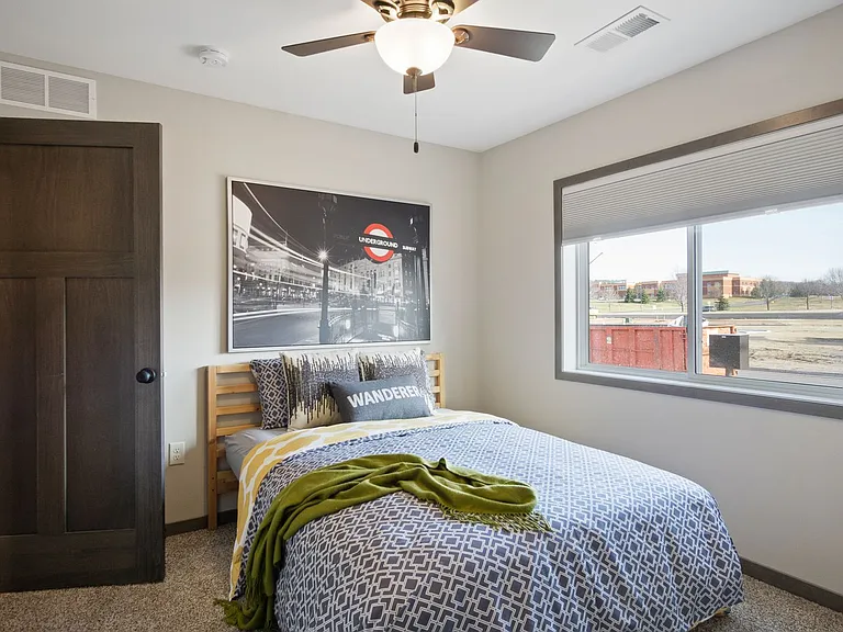 786 Peregrine Cir — Photo 88