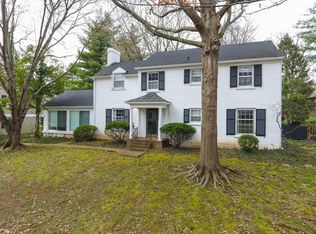 420 Pennington Ln, Rolling Fields, KY 40207