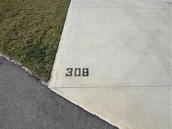 2nd image of 308 Horizon RD