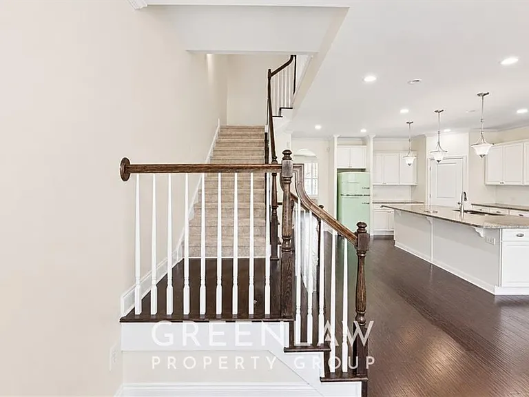 7403 Lowery Oak Dr — Photo 24