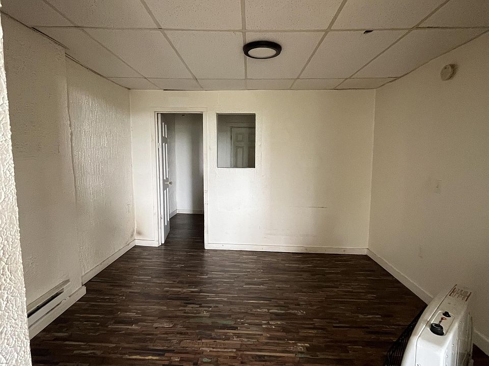 1st image of 212-218 E 2nd St #11232109