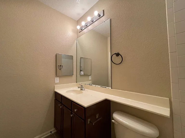 806 Baldwin Rowe Cir #1 — Photo 7