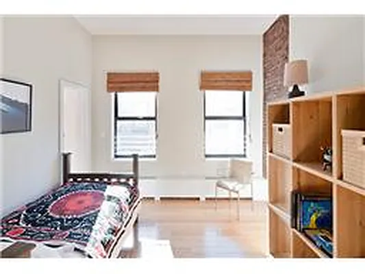 Rented by Douglas Elliman | media 10