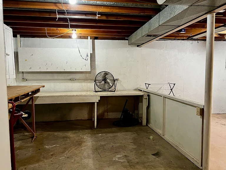 Basement unfinished area