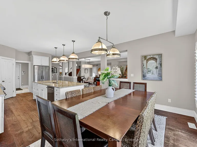 36 Kayla Cres — Photo 17