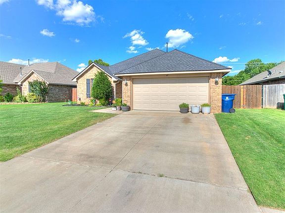 3rd image of 8912 Stacy Lynn Ln