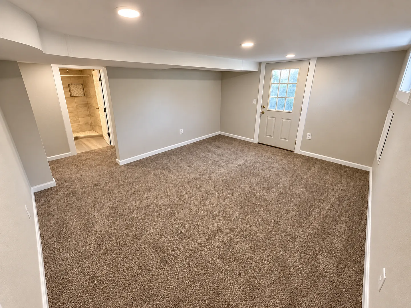 Beautifully Remodeled 2-Bedroom Duplex With Utilities Included — Photo 4