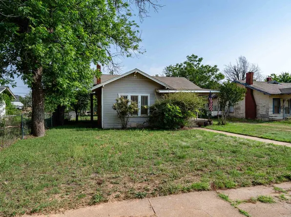 1015 E Reynolds St, Stamford, TX 79553