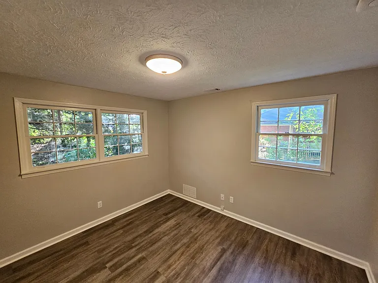2944 Drew Valley St — Photo 19