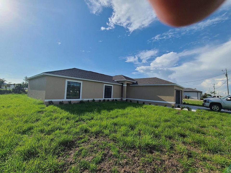 1st image of 1039 NE 10th Pl