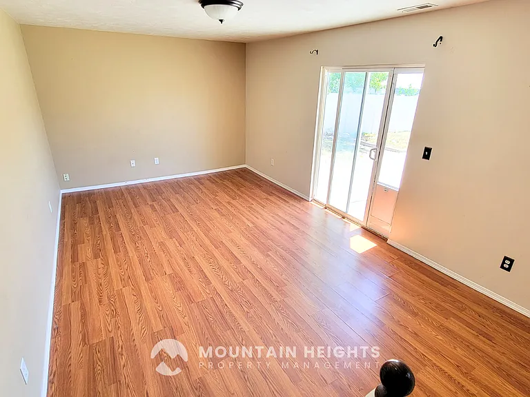 1953 W Black Angus Dr — Photo 18