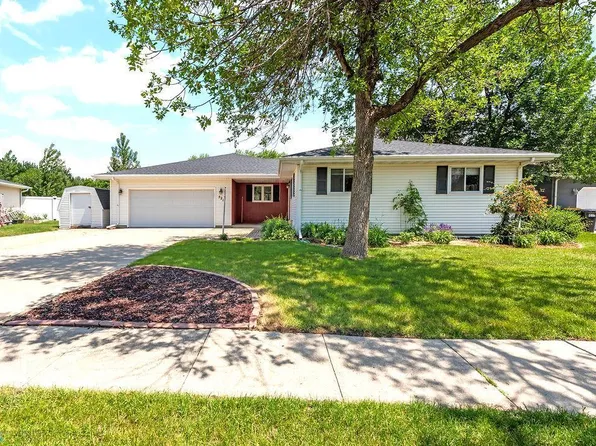 521 9th St W, West Fargo, ND 58078