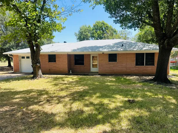 708 N Trinity St, Whitney, TX 76692