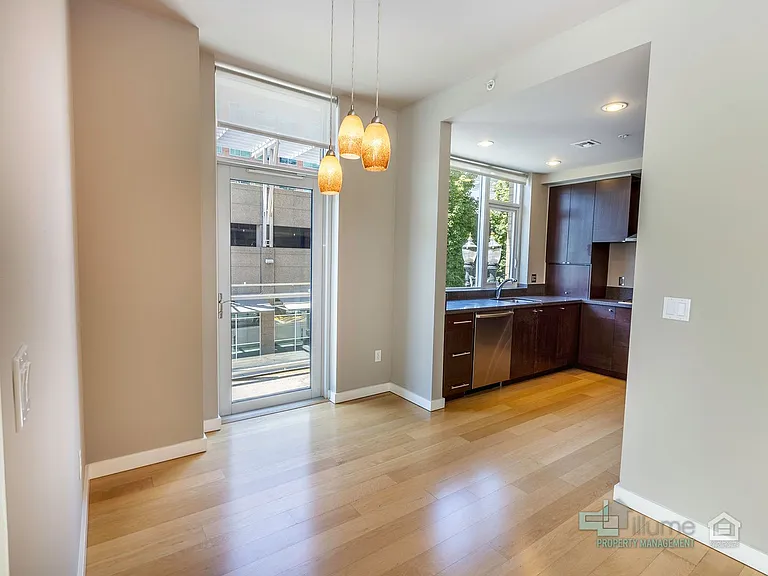 1920 SW River Dr #202 — Photo 34