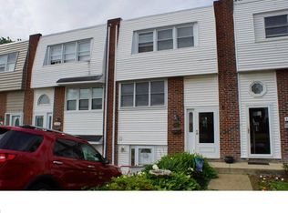 4121 Farmdale Rd, Philadelphia, PA 19154