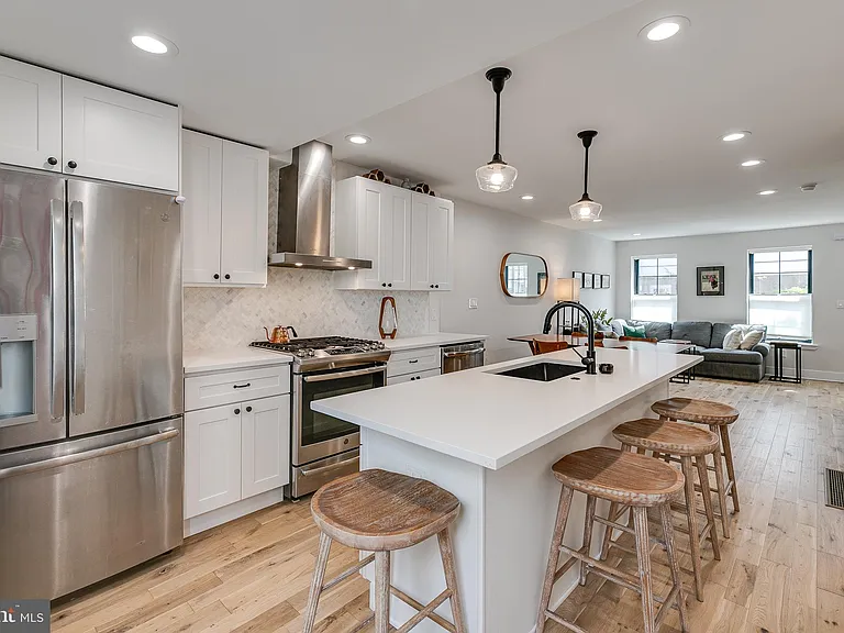 746 S Harshaw St — Photo 8