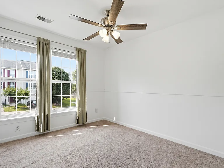 9041 Falcon Glen Ct — Photo 16