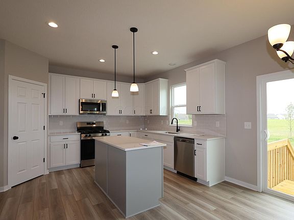 3rd image of 3766 Maize View Dr