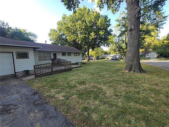 2nd image of 7208 E 107th Ter