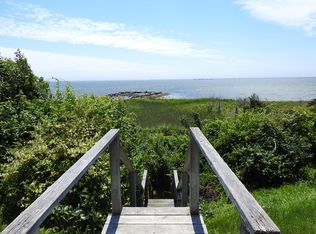 91 Harbor Rd, Hyannis, MA 02601