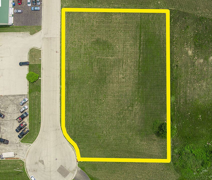 2nd image of 90 W Ellwalk Ave