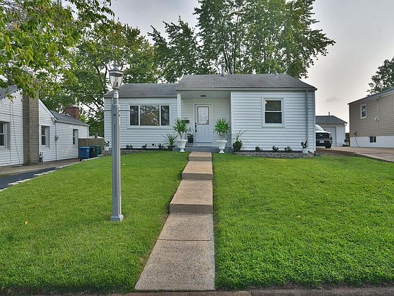 3rd image of 138 Sigsbee Ave
