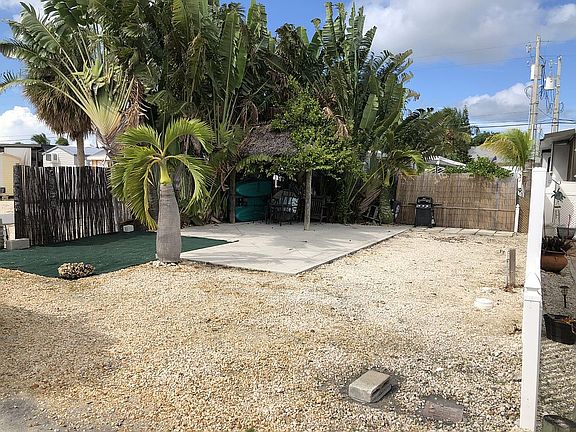 4th image of 325 Calusa St #78