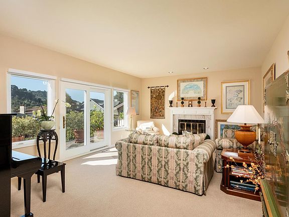 4th image of 50 Crown Ct