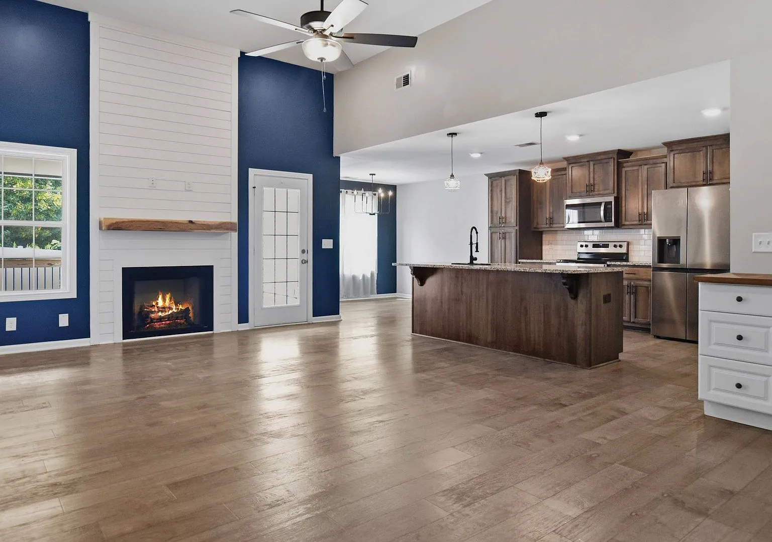 Like New Three Bedroom! — Photo 2
