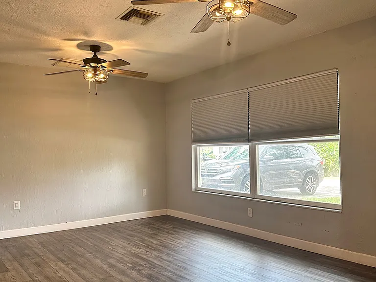 5936 Elm St — Photo 16