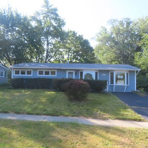 18325 W Lakeview Ter, Gurnee, IL, 60031