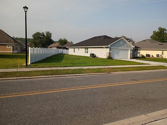 3rd image of 203 SW SILVER PALM DRIVE