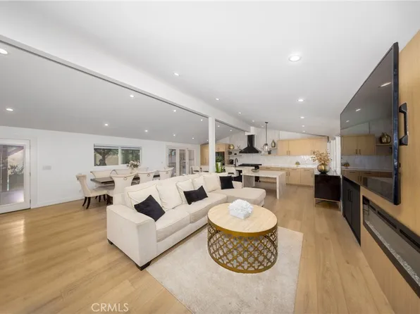12746 Martha Ann Dr, Los Alamitos, CA 90720