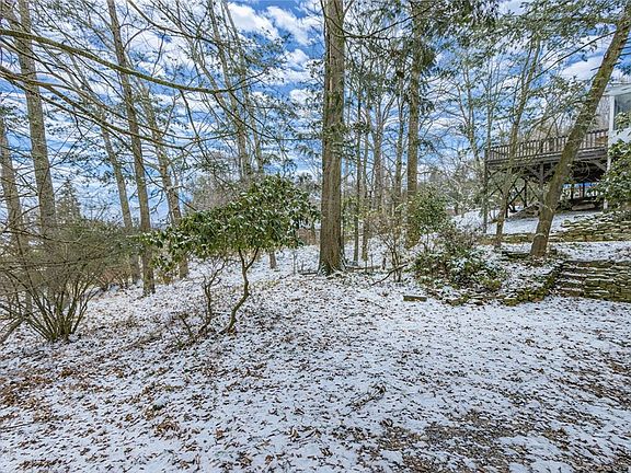 5th image of 1180 Chestnut St